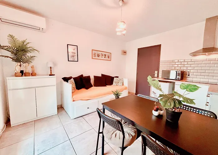 Appartement Calme Avec Jardin Privatif - 3 -